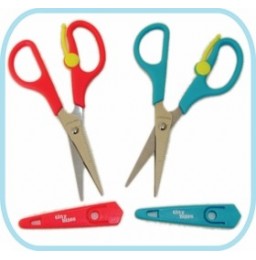 http://www.nichebabies.com/1498-thickbox/tiny-bites-food-shears.jpg